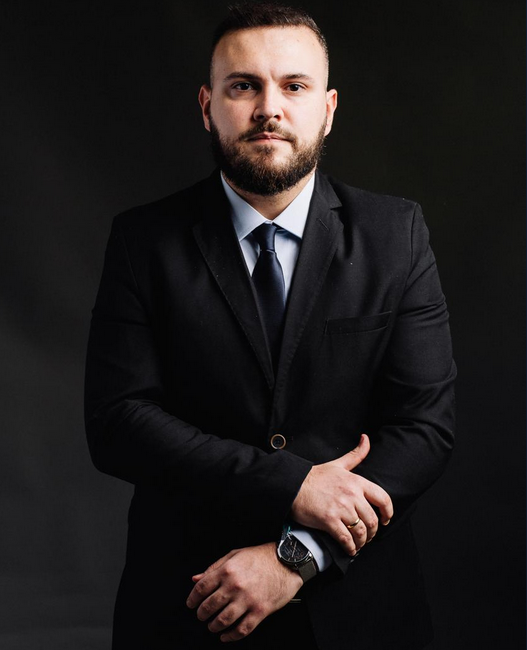 Dr. Estevão Cursi - Advogado